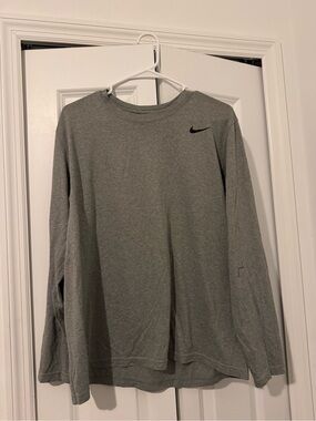 Nike Long-Sleeve Dri Fit Shirt Size L